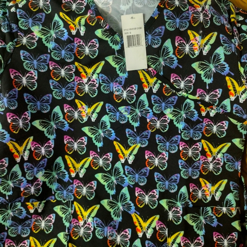 Brand New scrub top